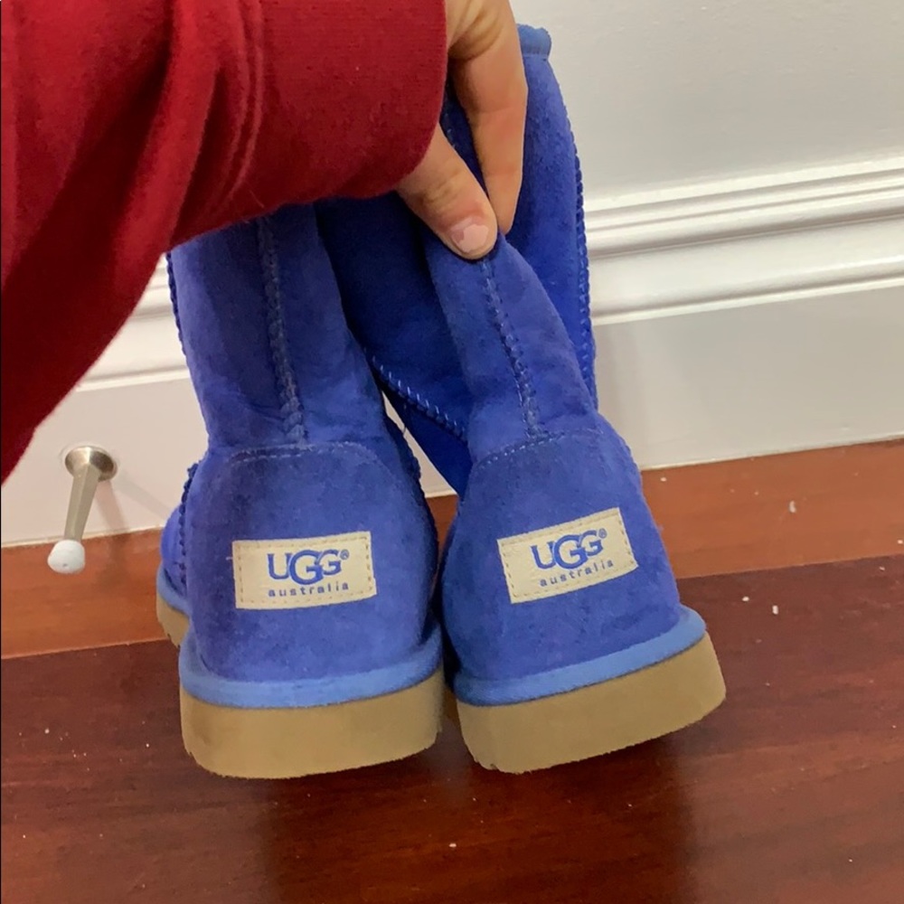 Uggs - image 2